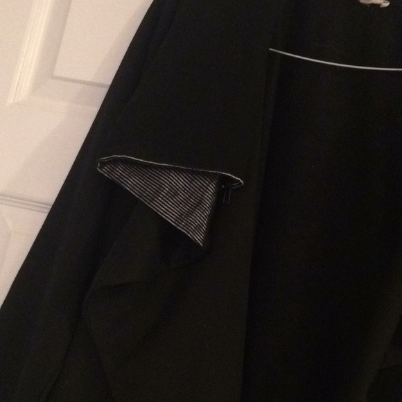 Black cardigan size Large with striping accents - Picture 2 of 6